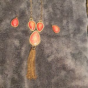 Pink and gold necklace and earring set.